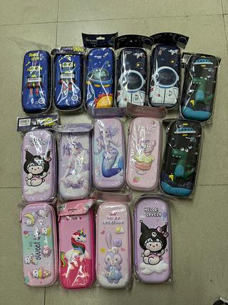 Estojo feminina (pacote cada um R$15 Só vende pacote