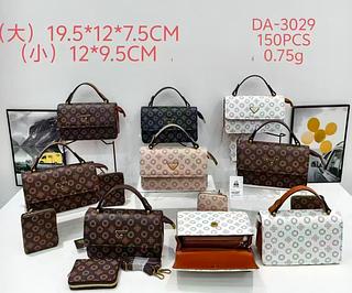 Bolsa pequeno com porta cartão junto( pacote cada um fazer R$30