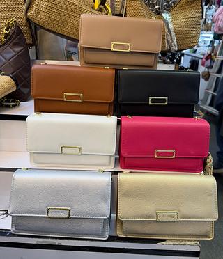 Bolsa feminina cabe celular (pacotes cada um fazer R$22