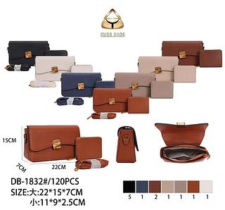 Bolsa pequeno com porta cartão junto ( pacote cada um fazer R$ 32