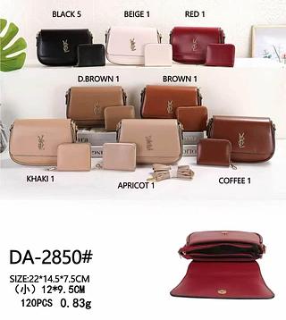 Bolsa feminina com porta cartão junto ( pacote cada um fazer R$32